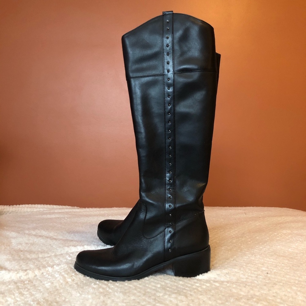Tahari womens leather boots